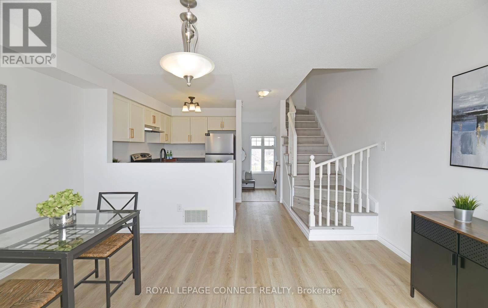 85 SPRUCEDALE WAY Image 11