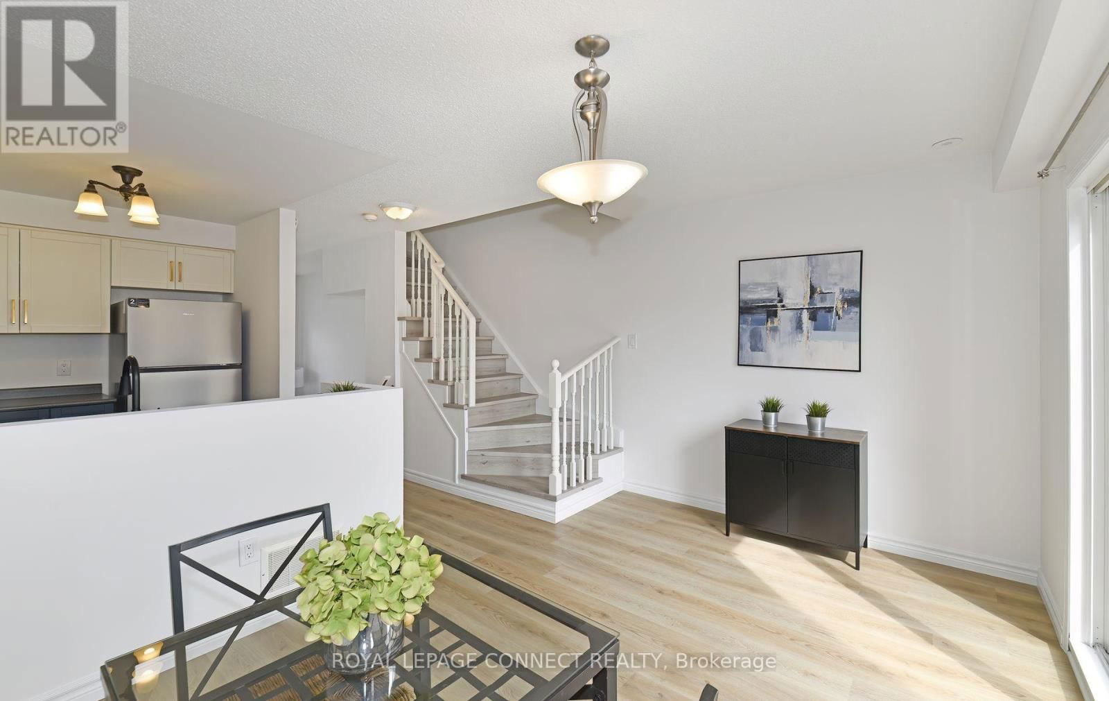 85 SPRUCEDALE WAY Image 12