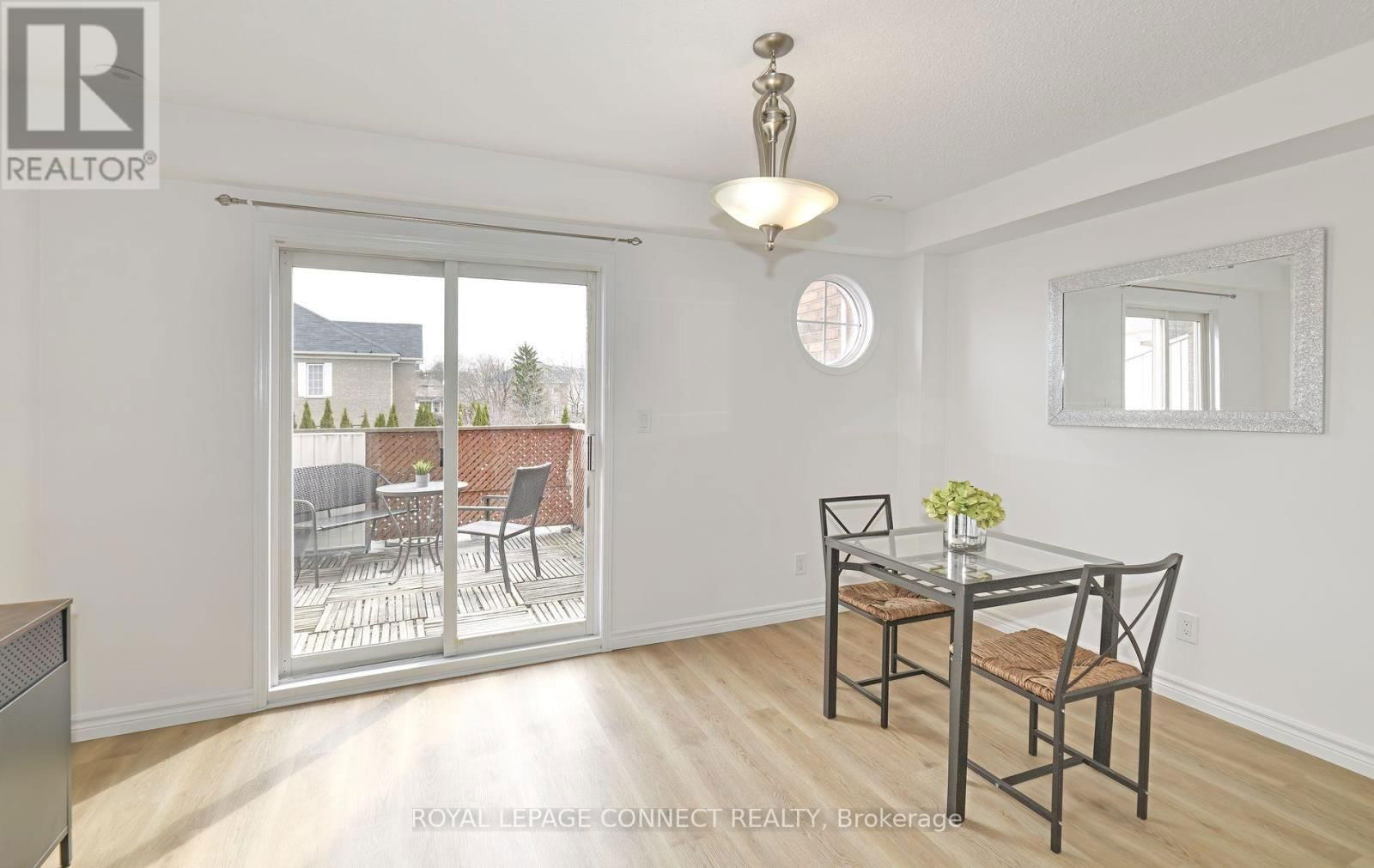 85 SPRUCEDALE WAY Image 13