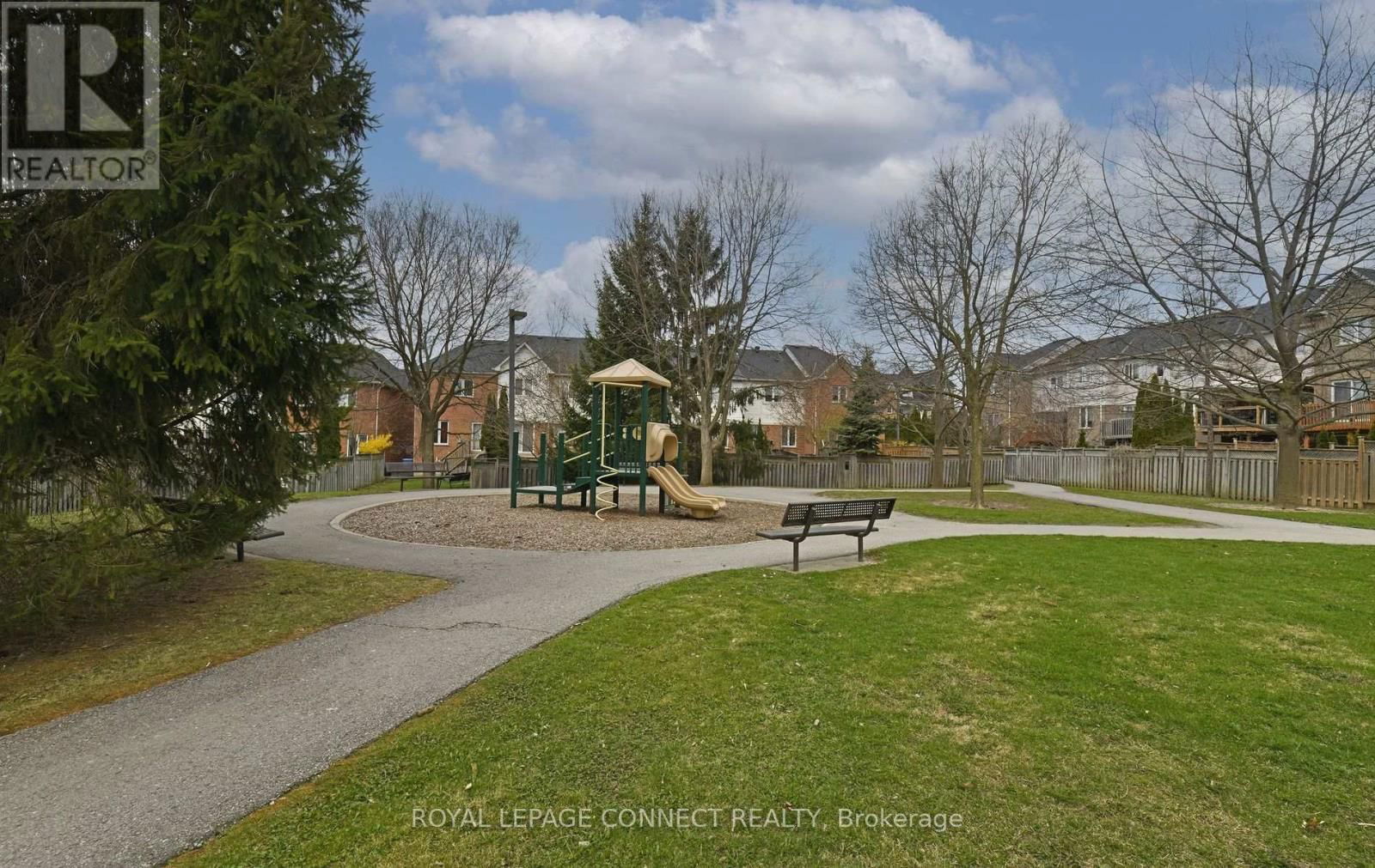 85 SPRUCEDALE WAY Image 37