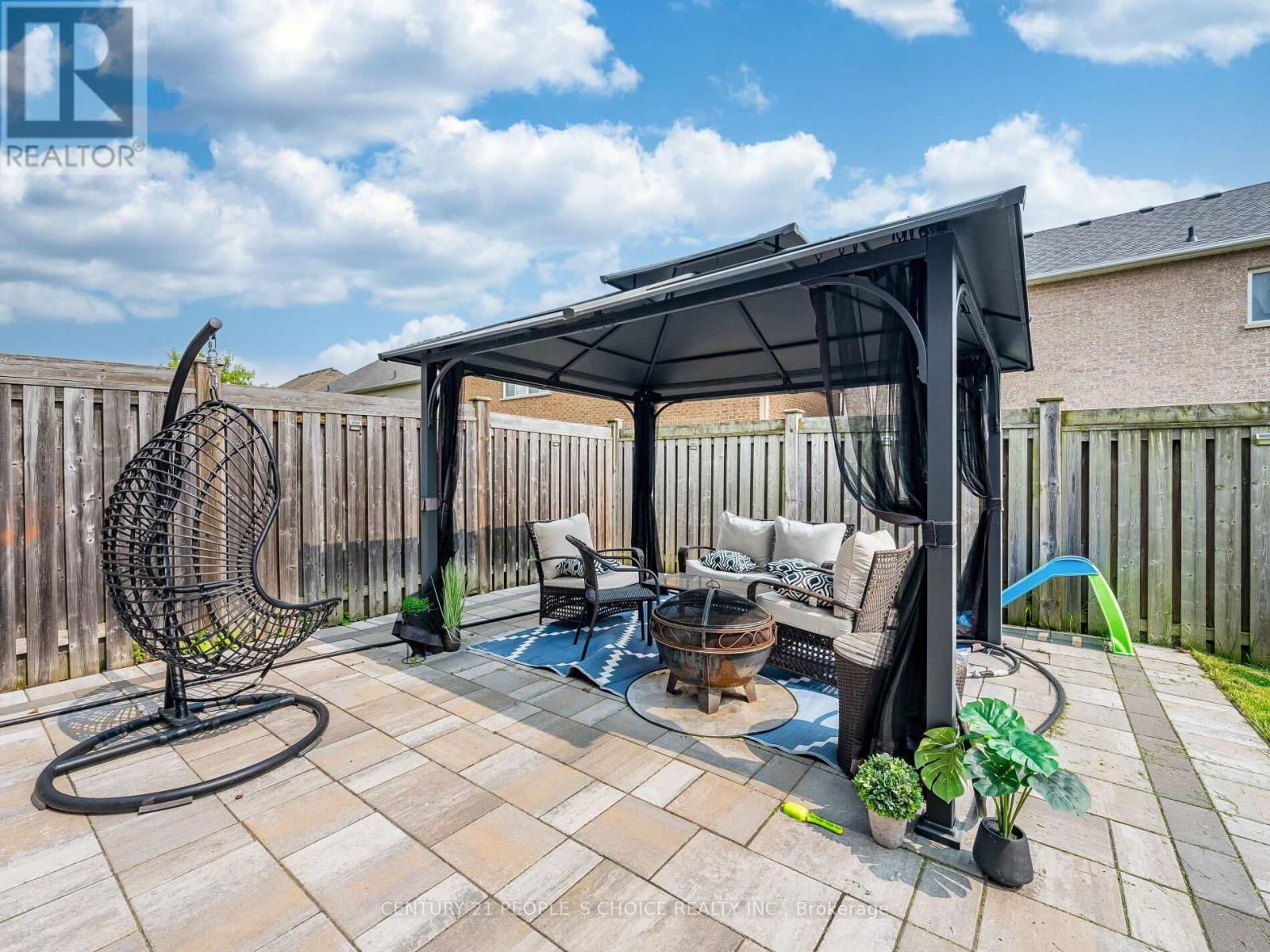 19 BARDEN CRESCENT Image 30