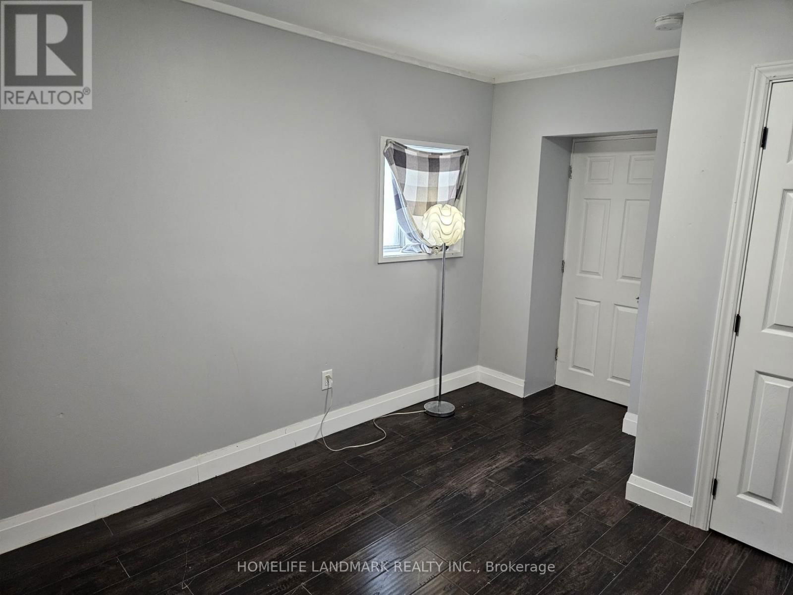 3B Albany - 451 SIMCOE STREET SOUTH Image 14
