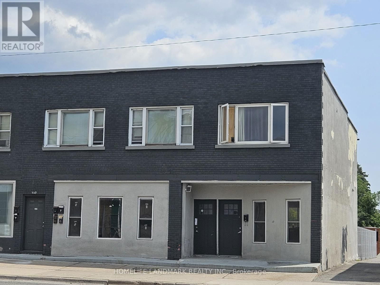 3B Albany - 451 SIMCOE STREET SOUTH Image 2