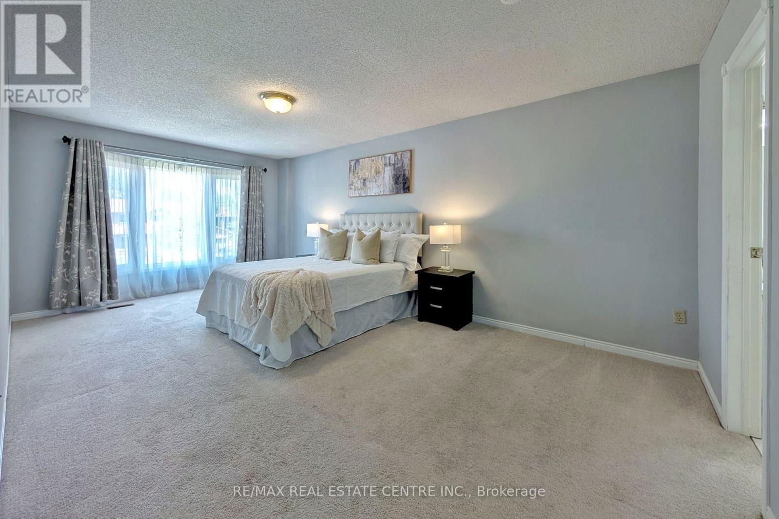 105 ROLLO DRIVE Image 12