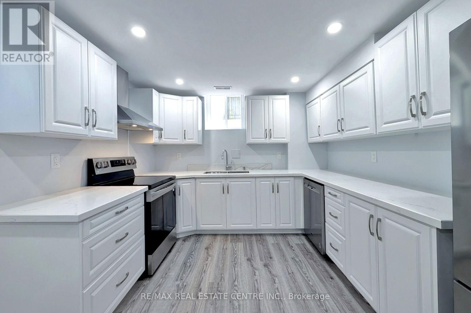 105 ROLLO DRIVE Image 20