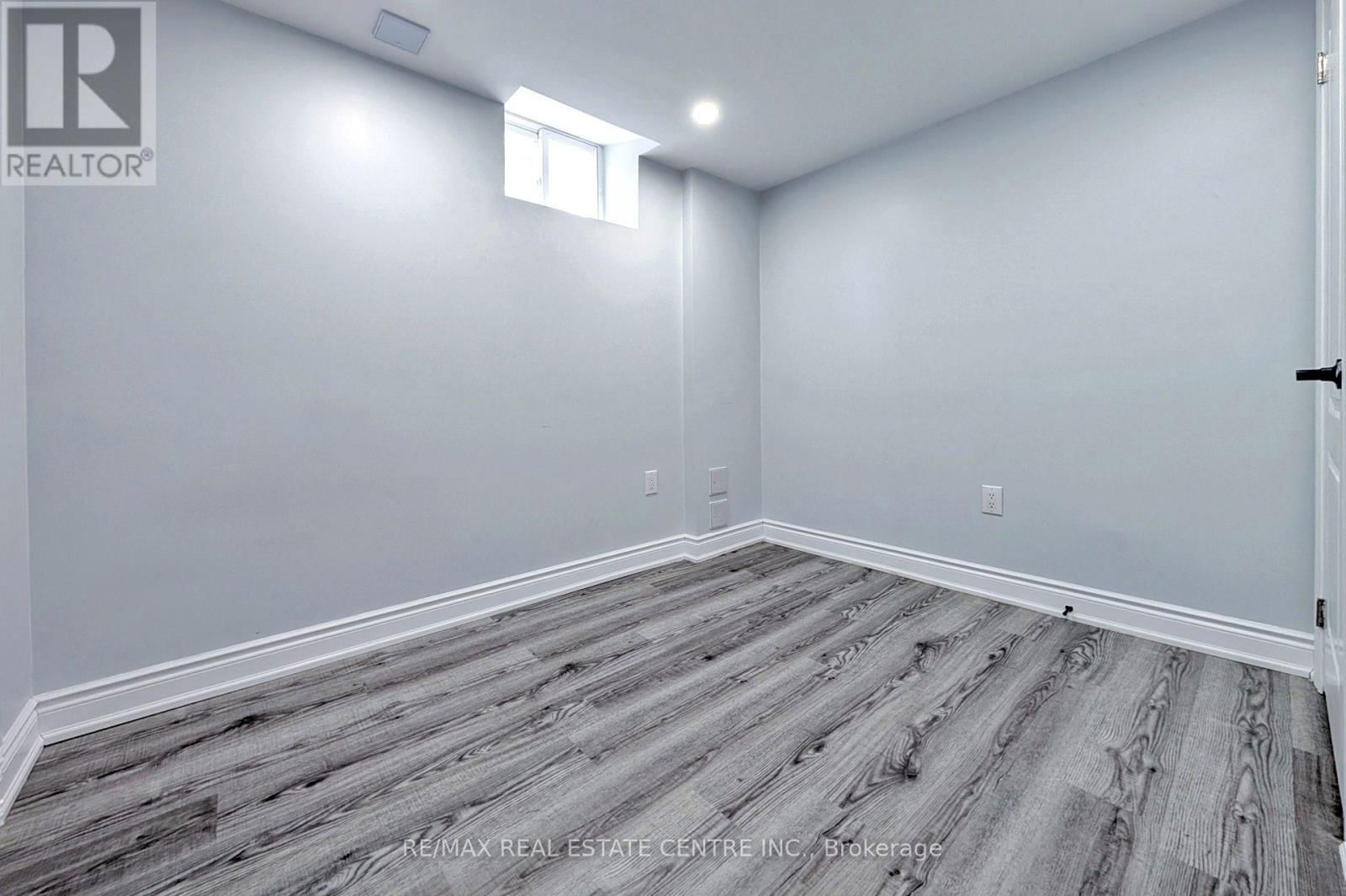 105 ROLLO DRIVE Image 23