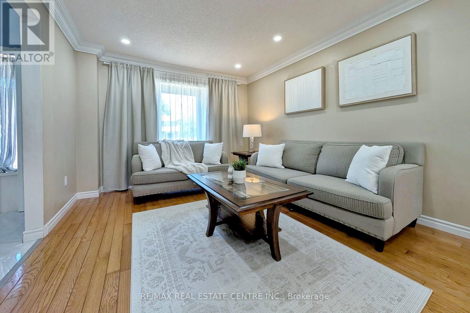 105 ROLLO DRIVE Image 4