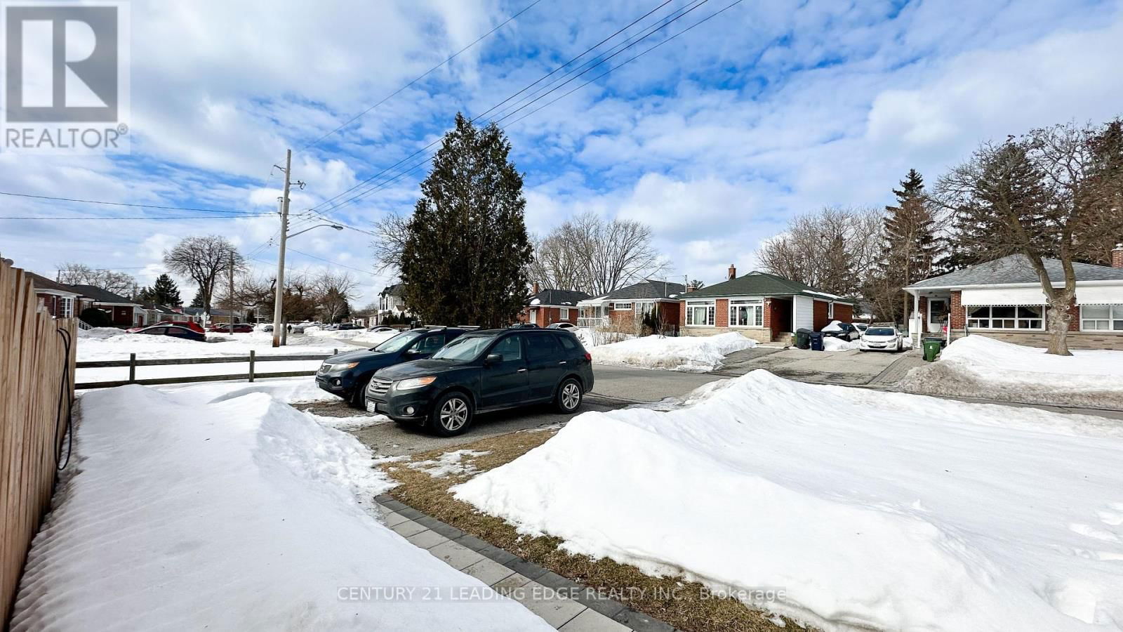 53 MIRAMAR CRESCENT Image 2
