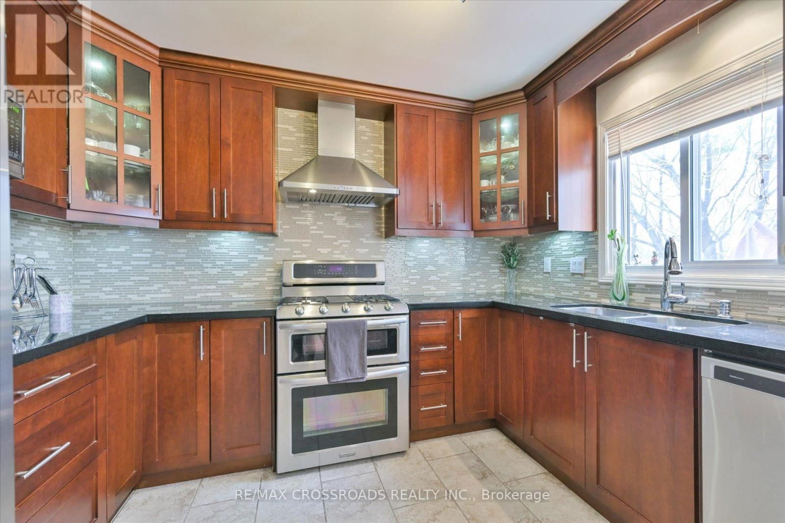 6 GLENHEATHER TERRACE Image 13