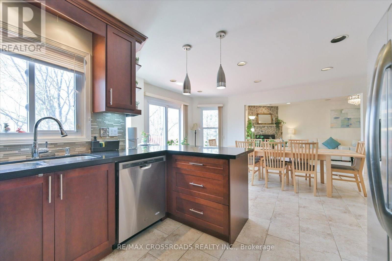 6 GLENHEATHER TERRACE Image 14