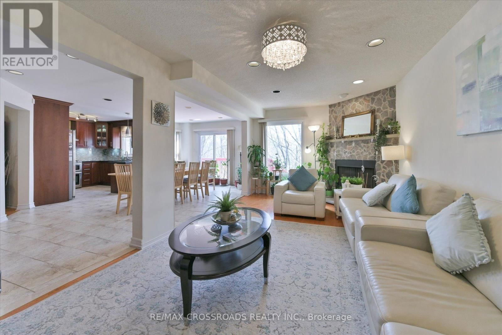 6 GLENHEATHER TERRACE Image 18