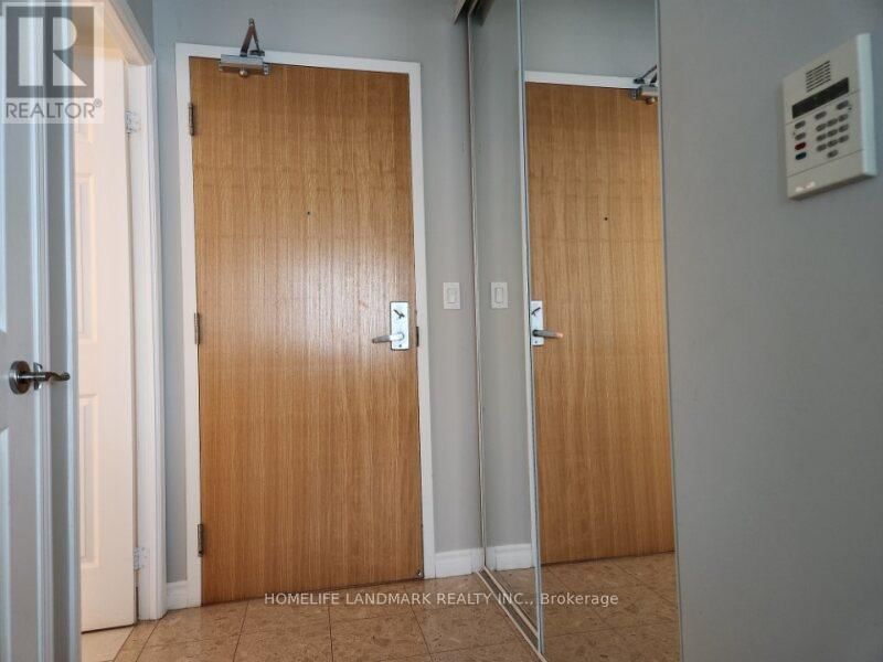 2105 - 68 GRANGEWAY AVENUE Image 10