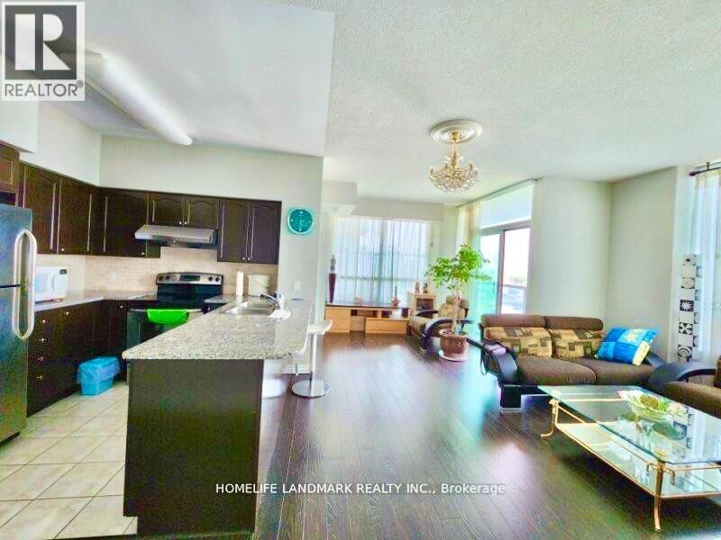 2105 - 68 GRANGEWAY AVENUE Image 4