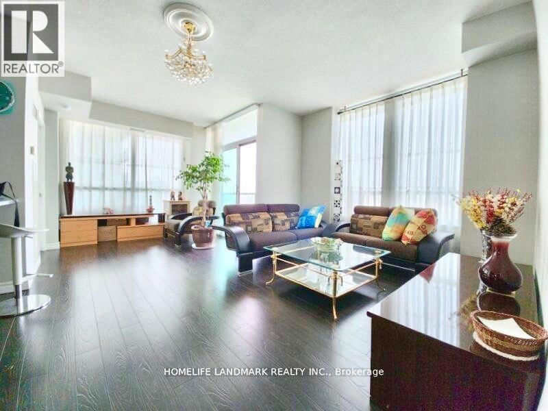 2105 - 68 GRANGEWAY AVENUE Image 5