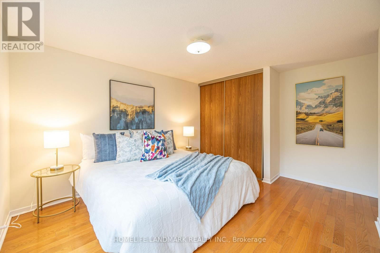 98 ECCLESFIELD DRIVE Image 21