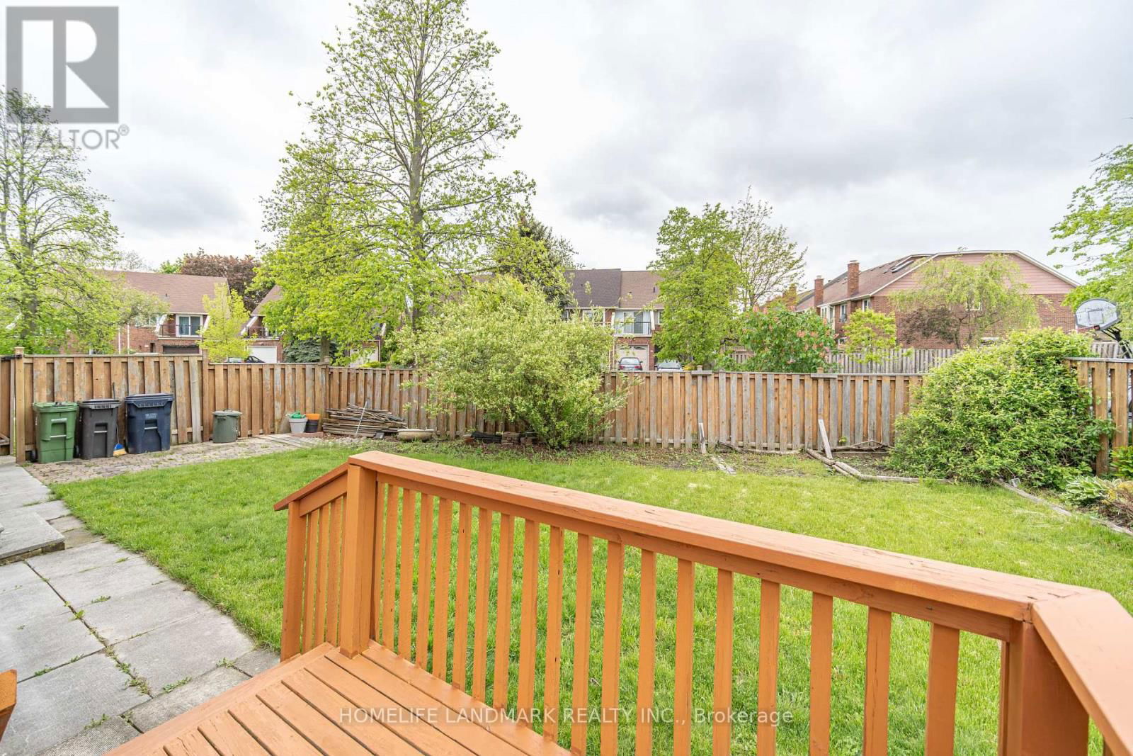 98 ECCLESFIELD DRIVE Image 33