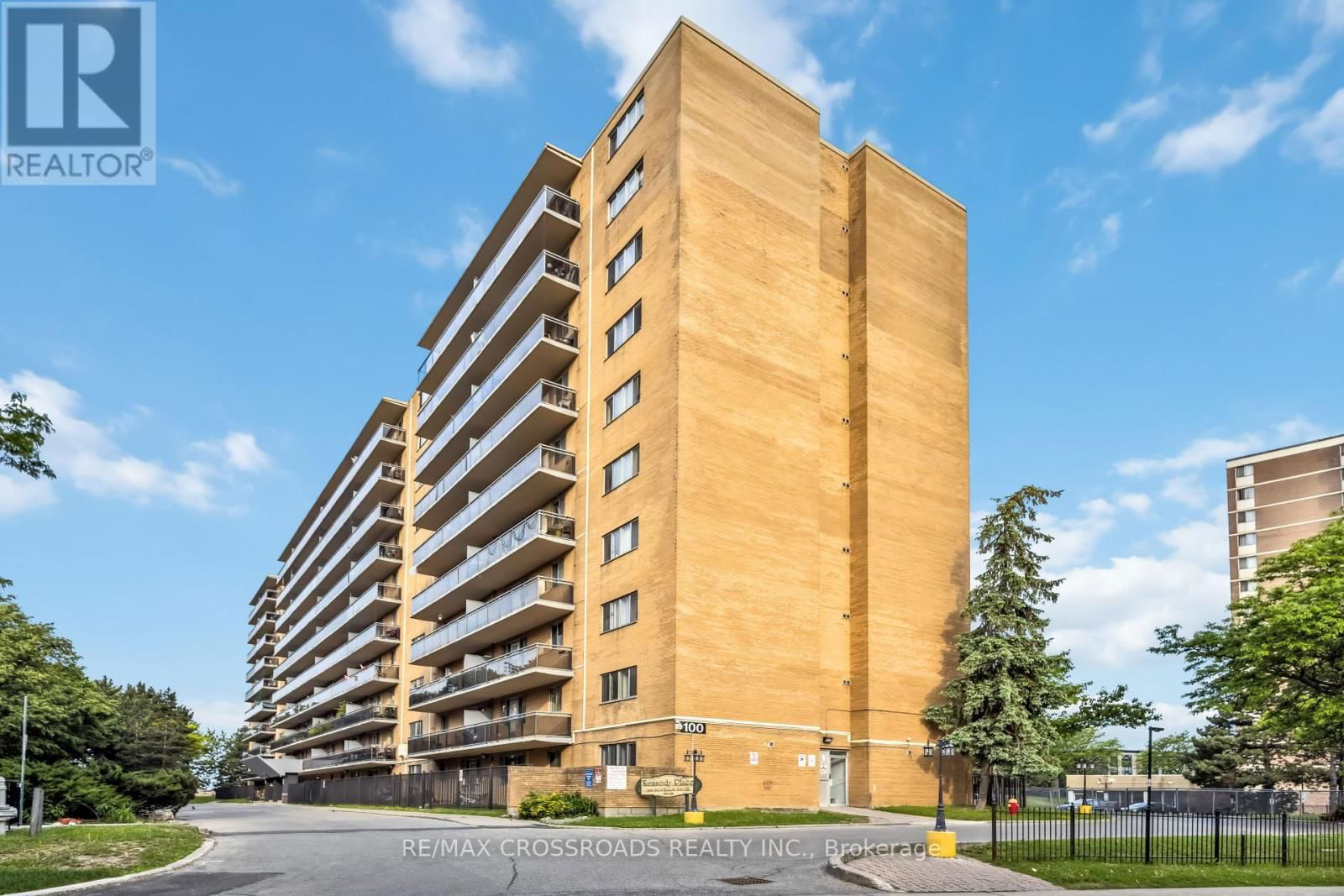 410 - 100 DUNDALK DRIVE Image 1