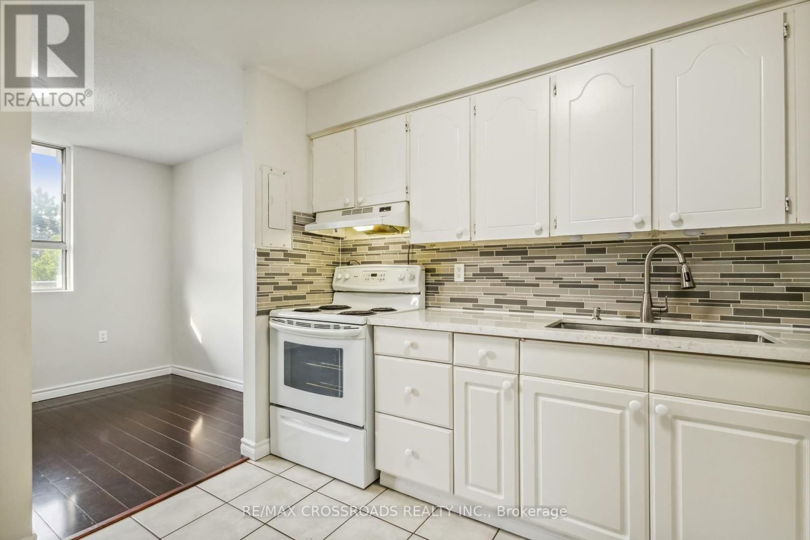 410 - 100 DUNDALK DRIVE Image 4
