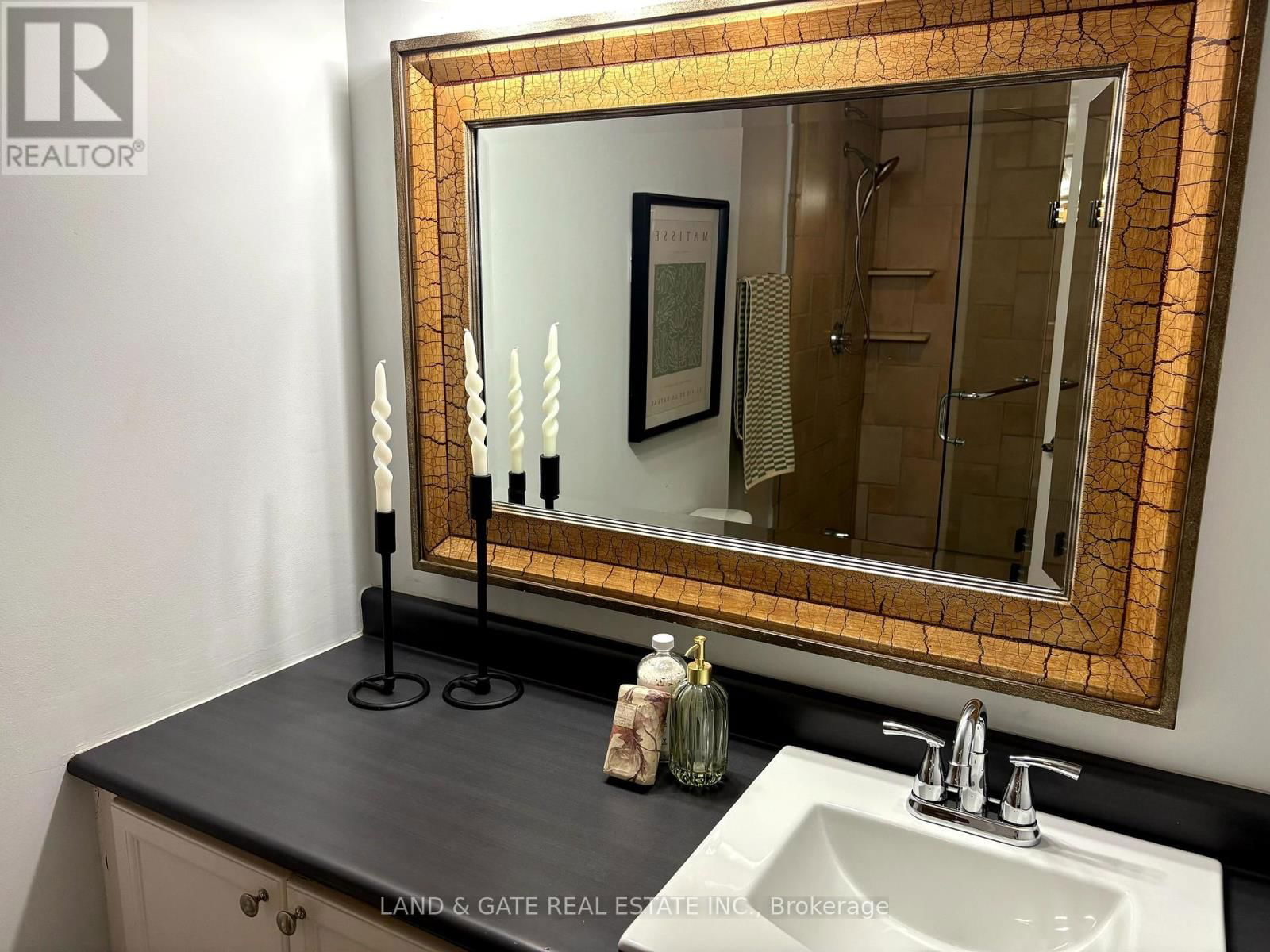 112 - 25 CUMBERLAND LANE Image 22