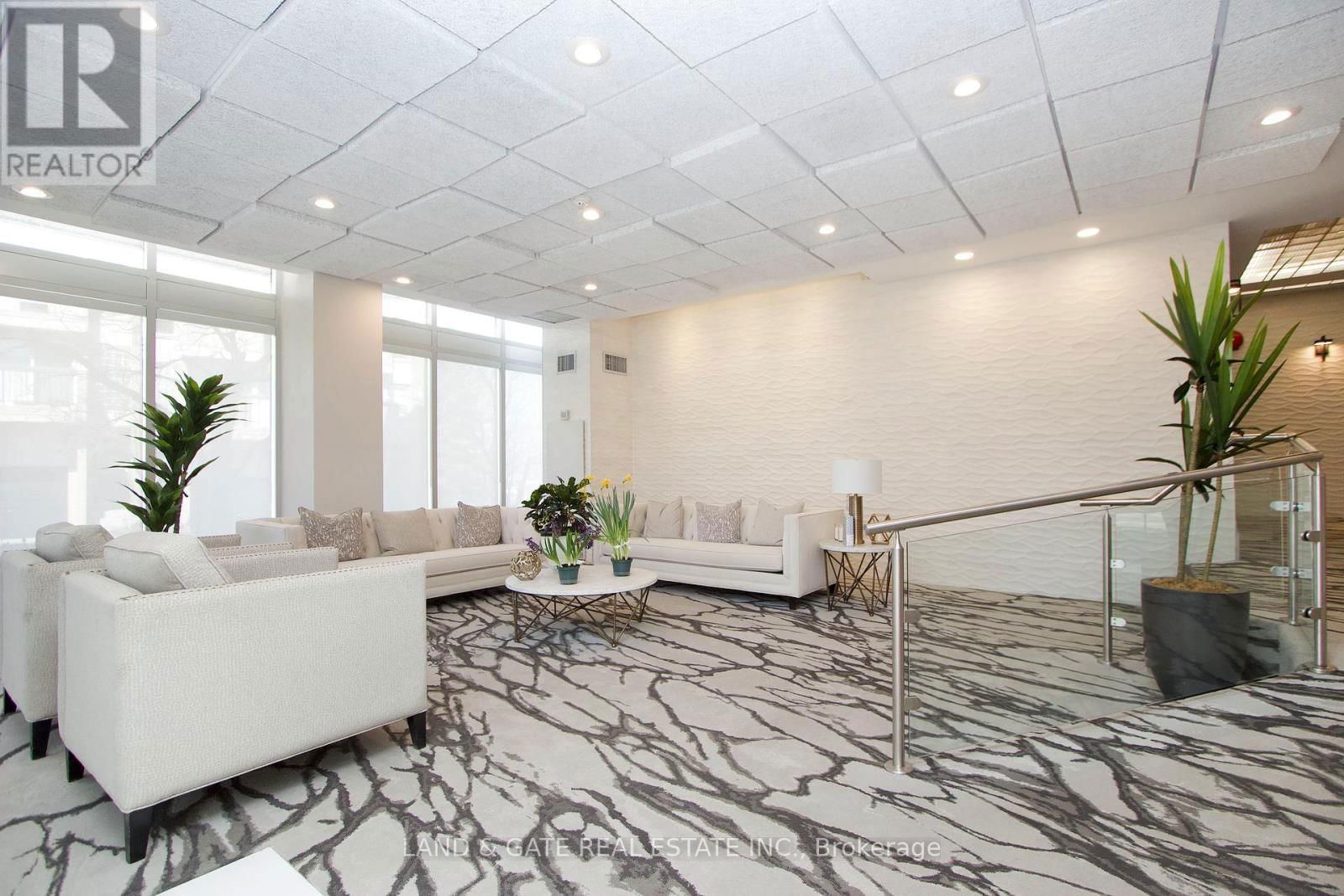 112 - 25 CUMBERLAND LANE Image 29