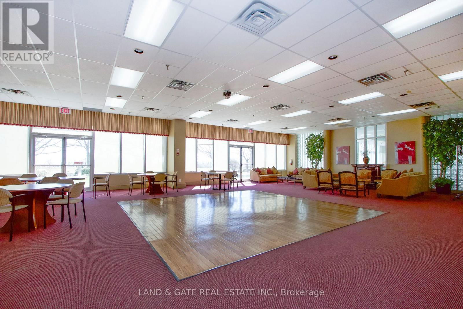 112 - 25 CUMBERLAND LANE Image 33