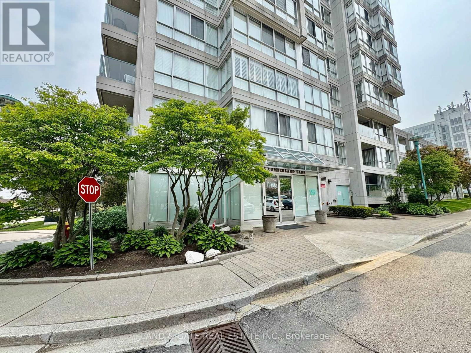 112 - 25 CUMBERLAND LANE Image 35