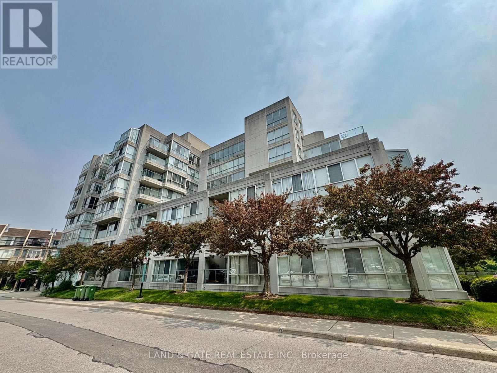 112 - 25 CUMBERLAND LANE Image 37