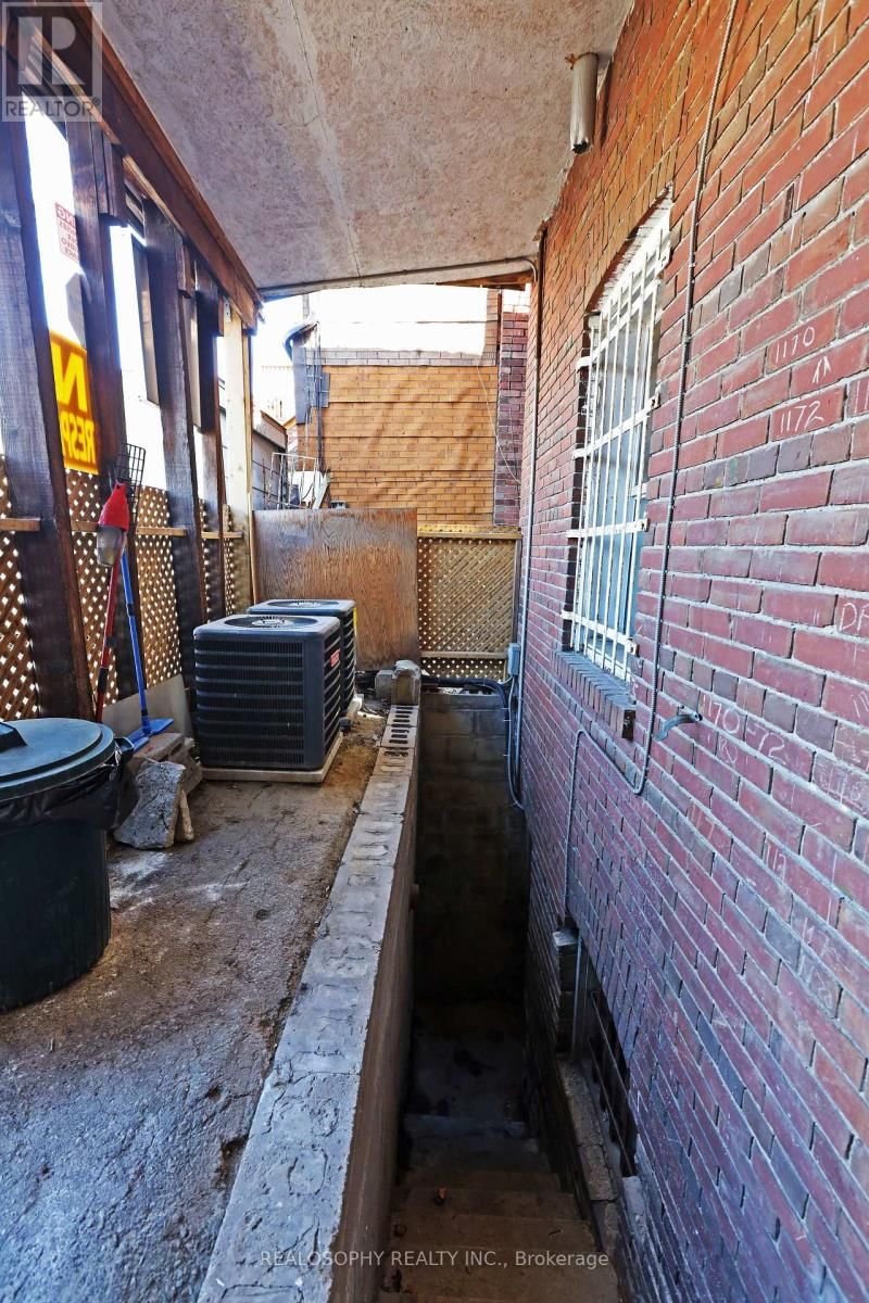 1170 DANFORTH AVENUE Image 8