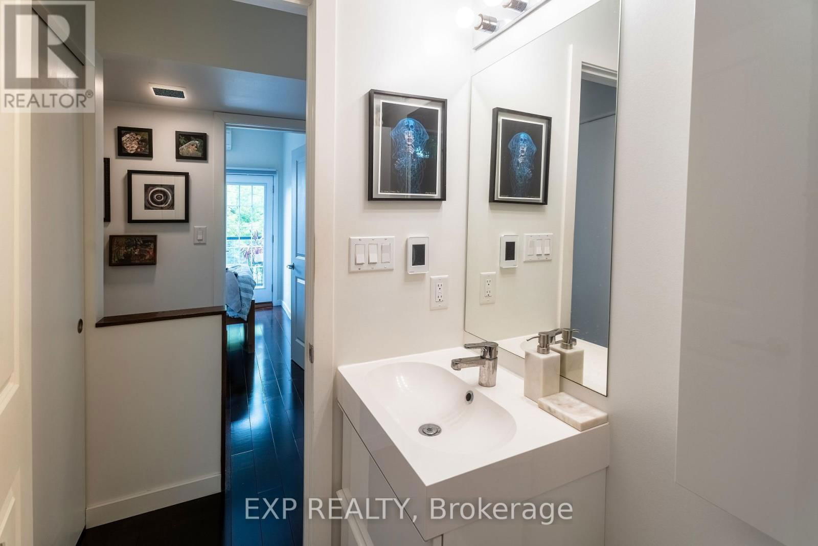 819 CRAVEN ROAD Image 25