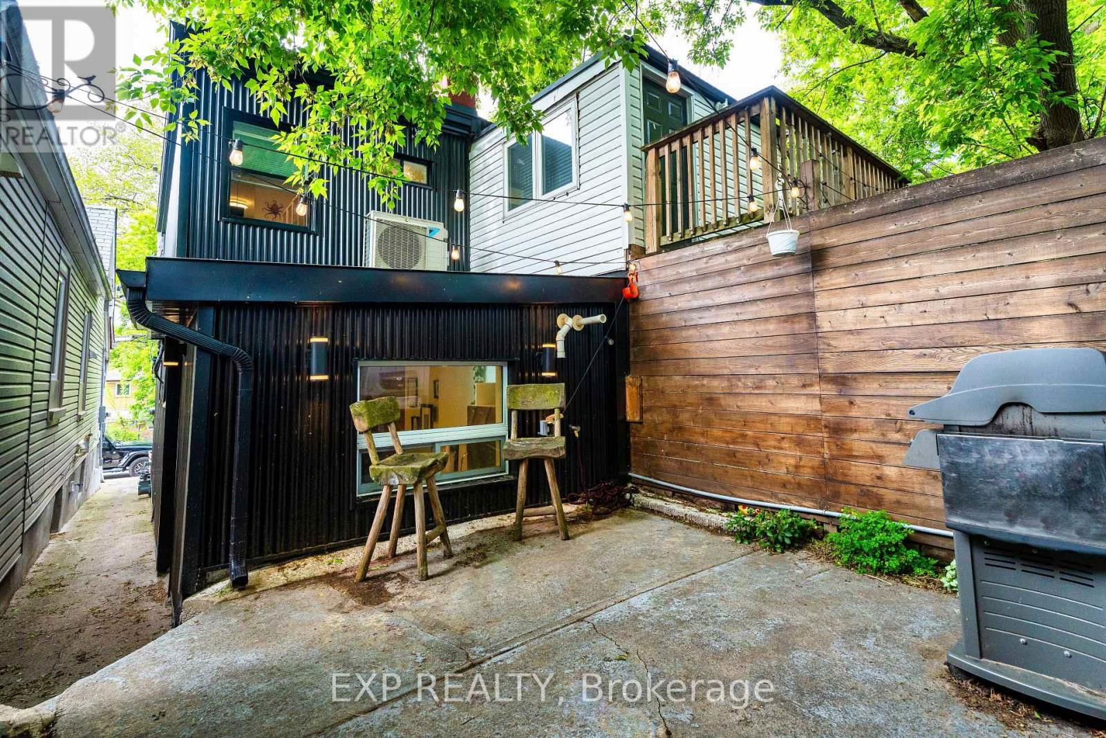 819 CRAVEN ROAD Image 30