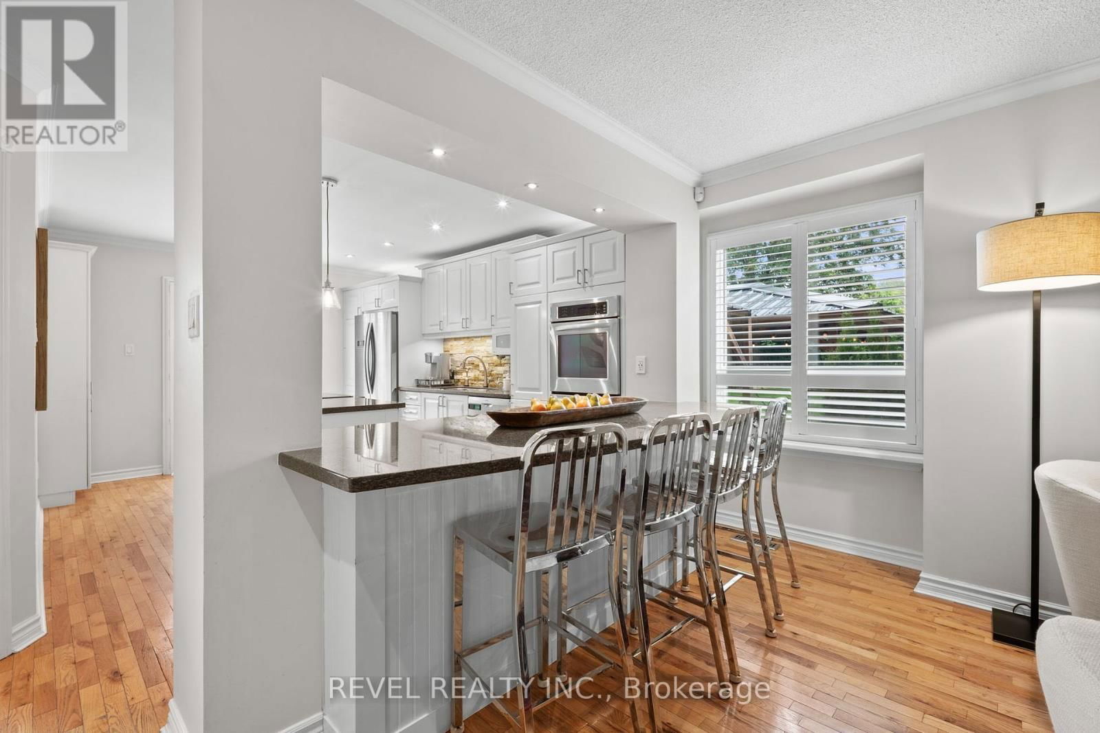 2 PATTERSON CRESCENT Image 11