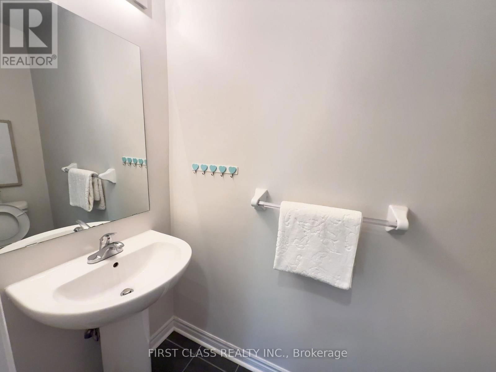 16 - 13 EATON PARK LANE Image 19