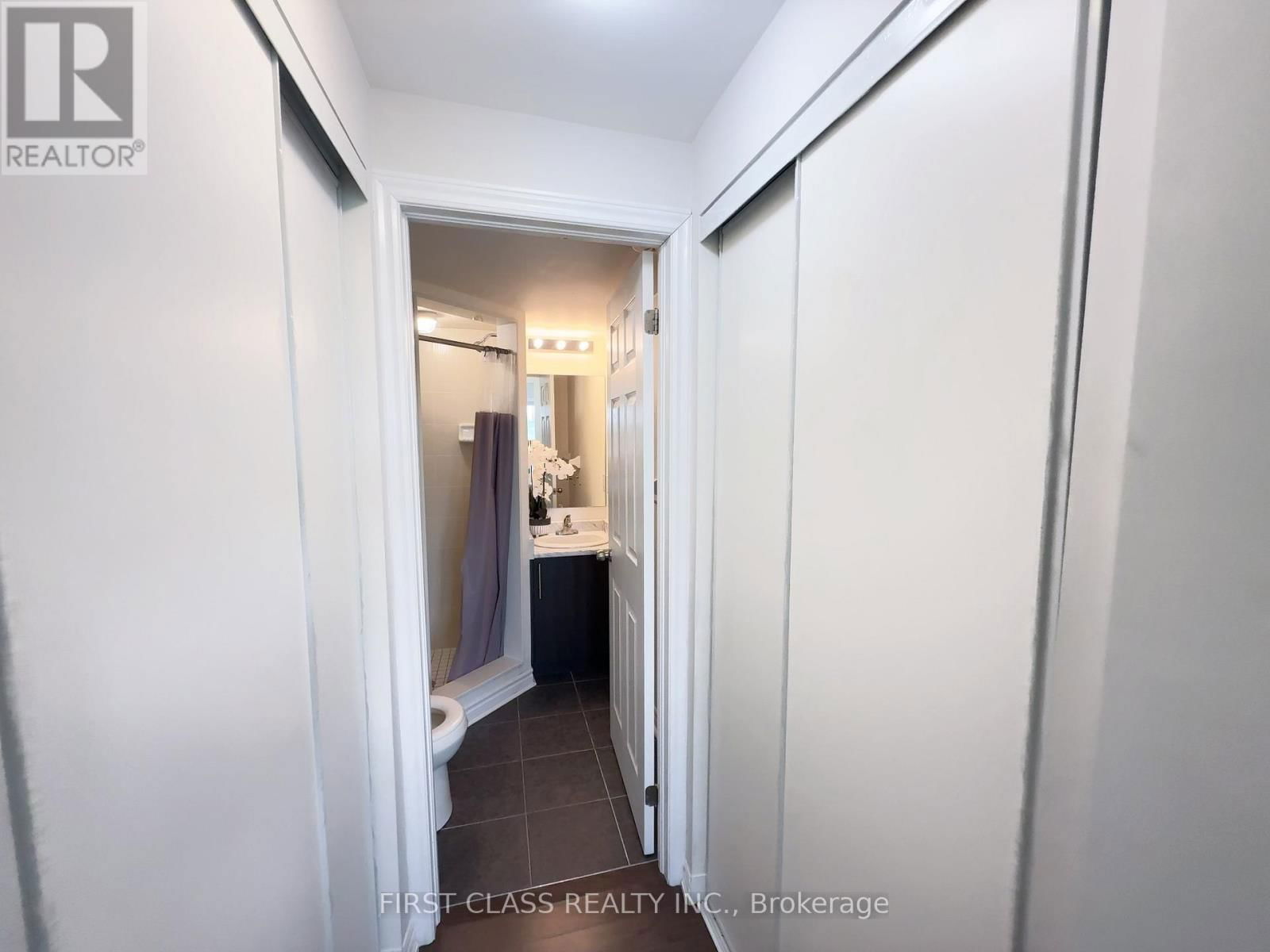 16 - 13 EATON PARK LANE Image 20
