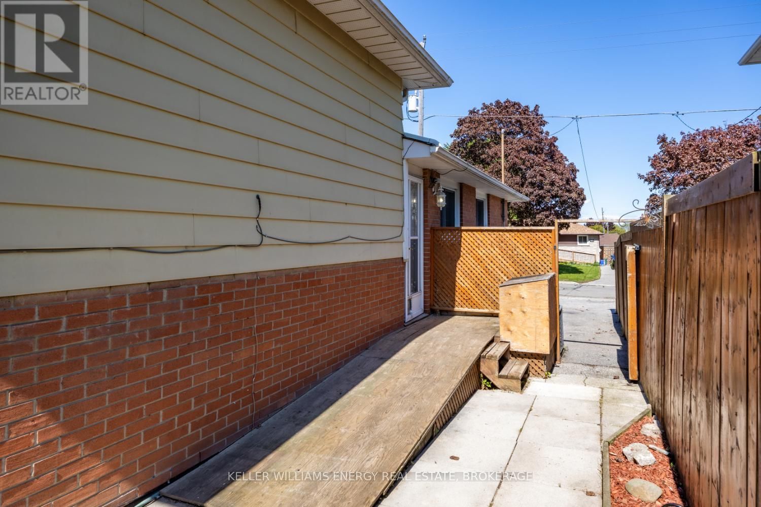52 VANCOUVER COURT Image 21