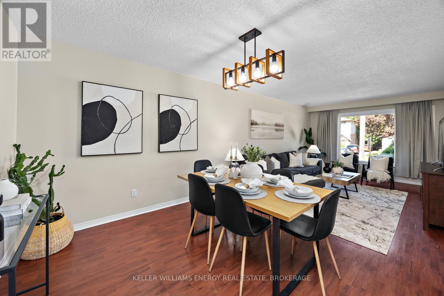 52 VANCOUVER COURT Image 7