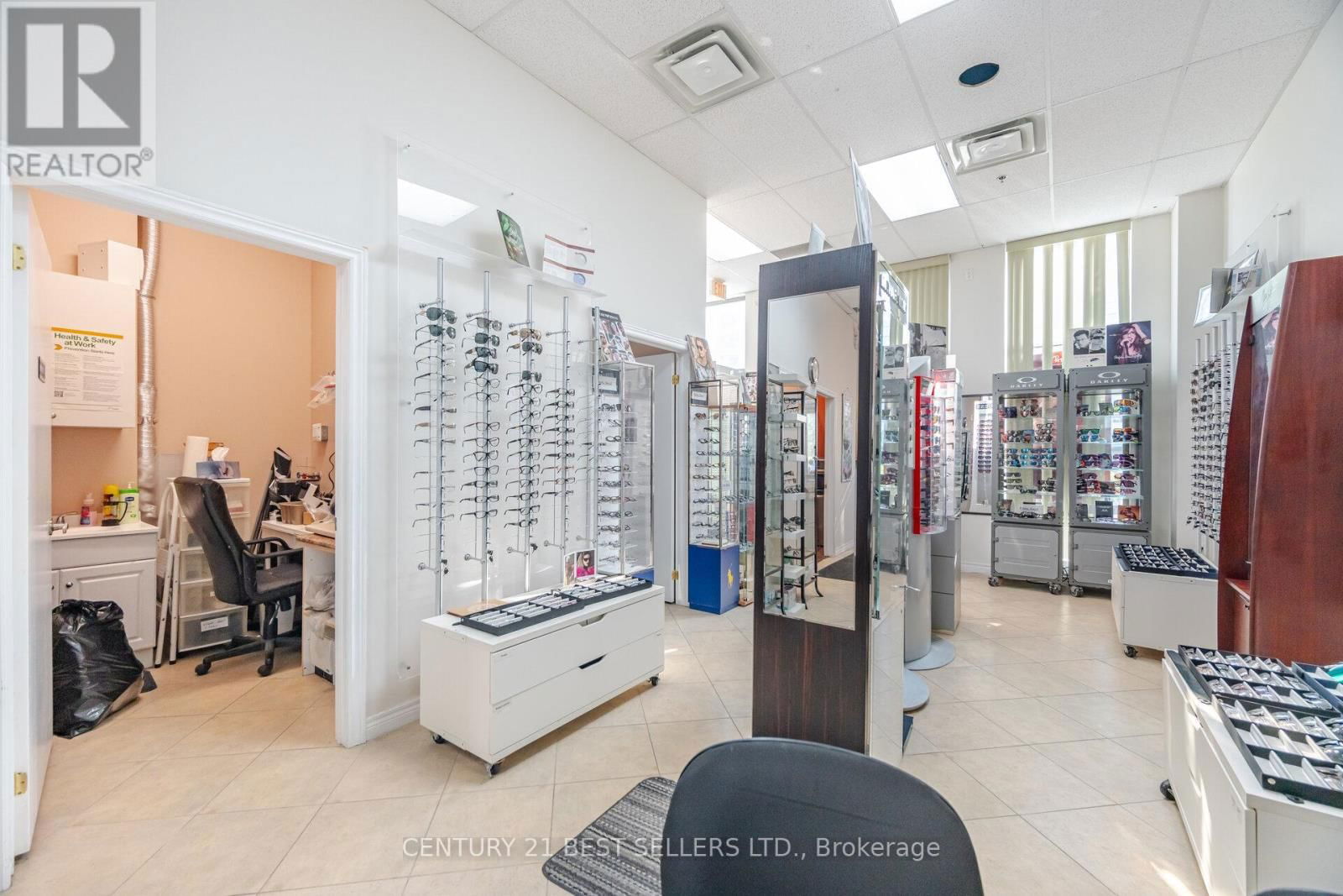 111 - 1585 MARKHAM ROAD Image 10