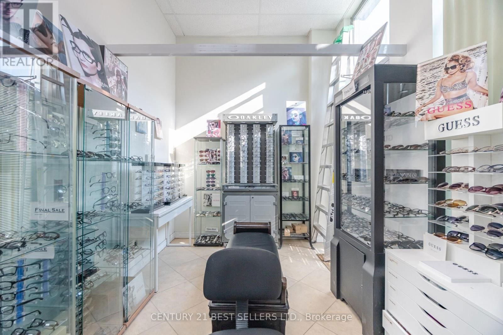 111 - 1585 MARKHAM ROAD Image 13