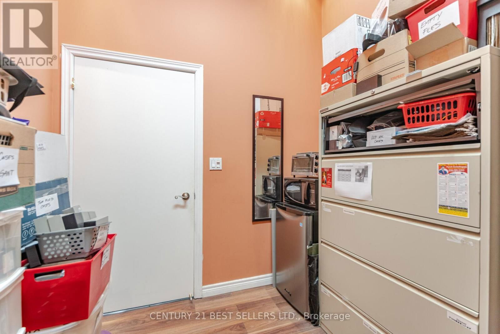 111 - 1585 MARKHAM ROAD Image 18
