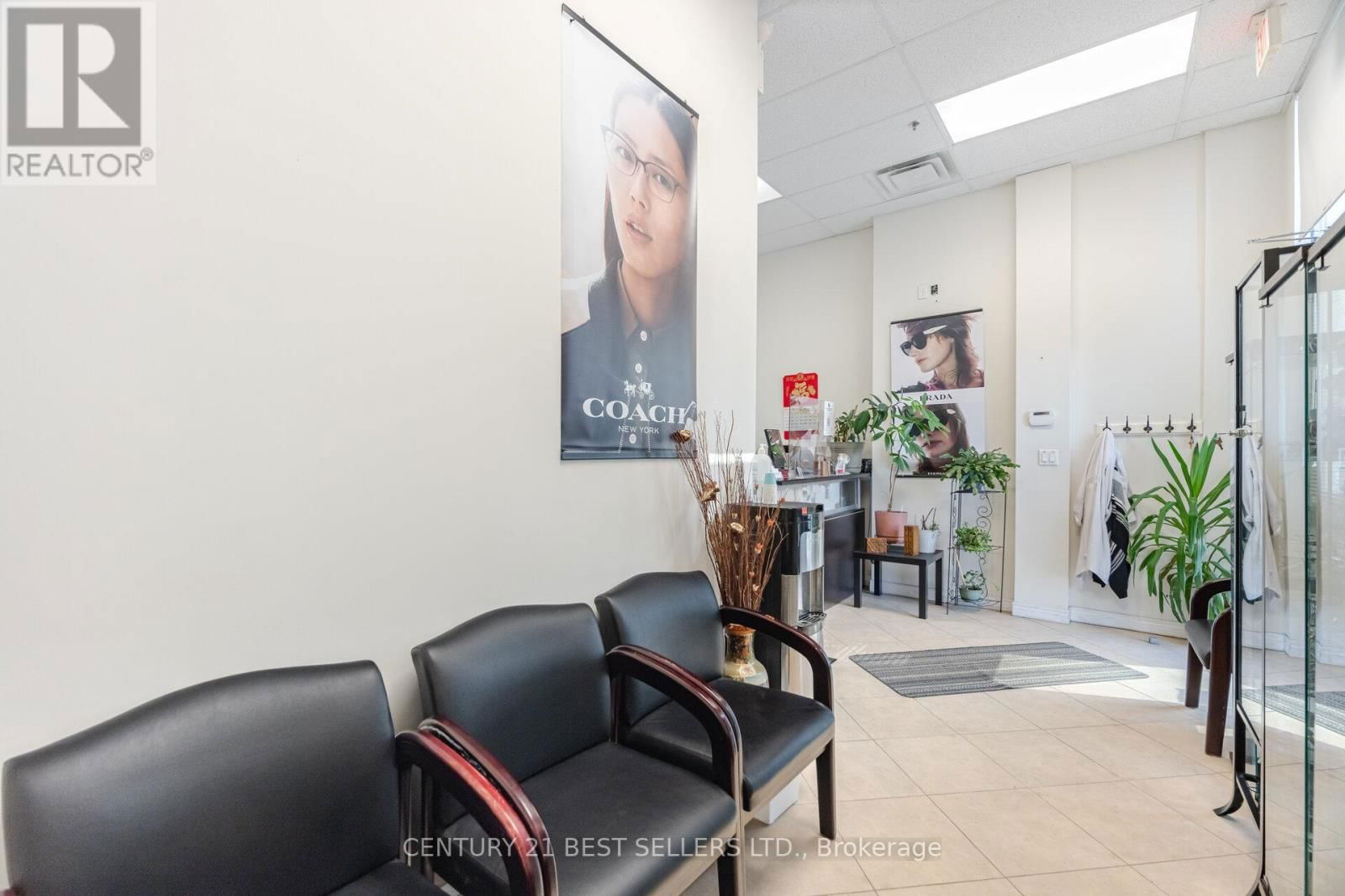 111 - 1585 MARKHAM ROAD Image 6