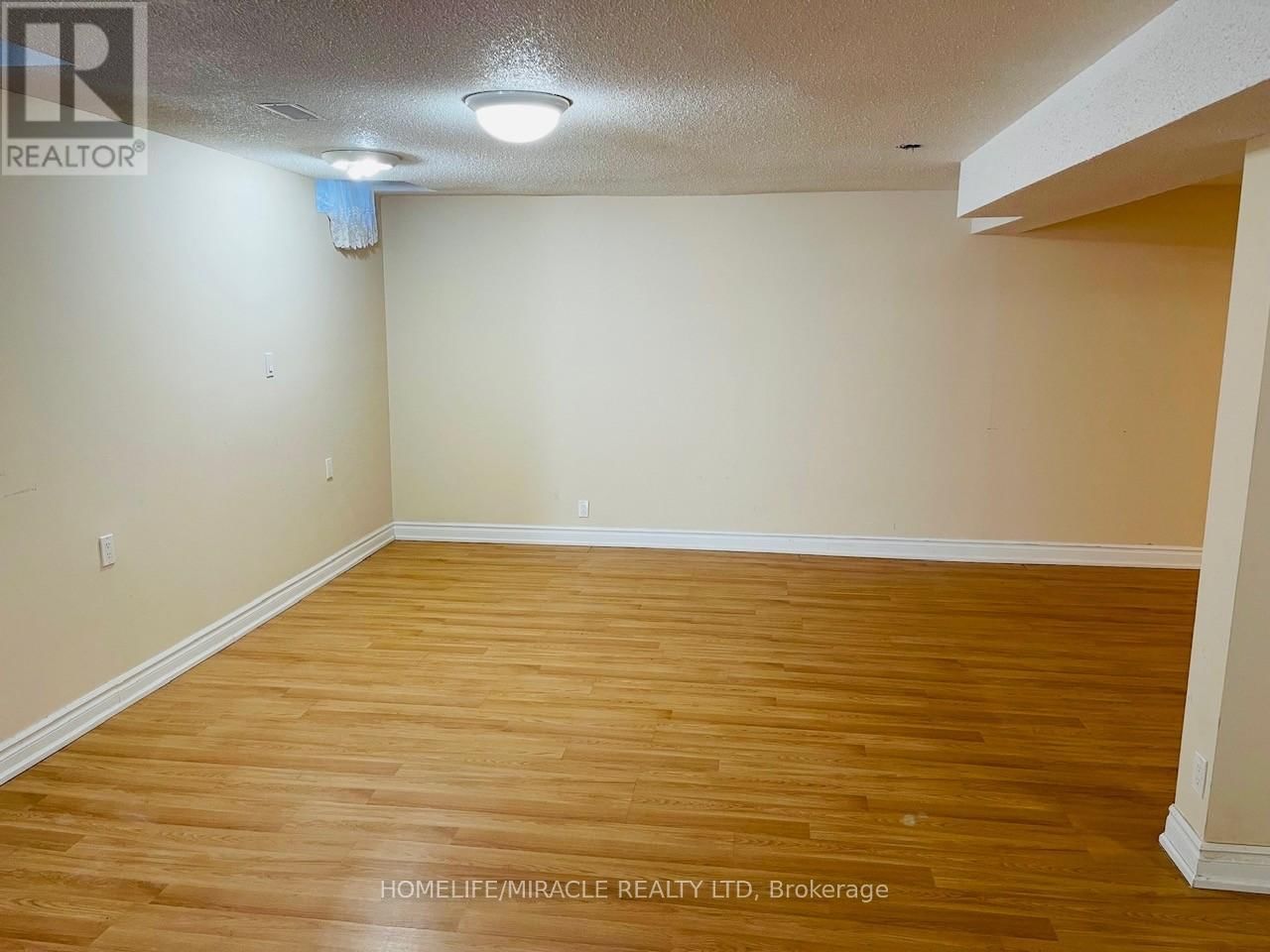 1804 FORESTVIEW DRIVE EAST Image 5