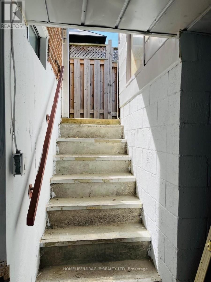 1804 FORESTVIEW DRIVE EAST Image 9