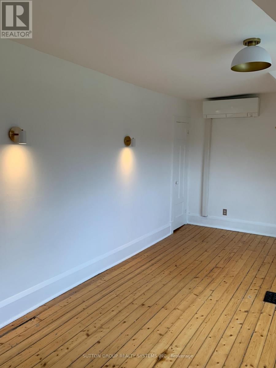 55 BROWNING AVENUE Image 7