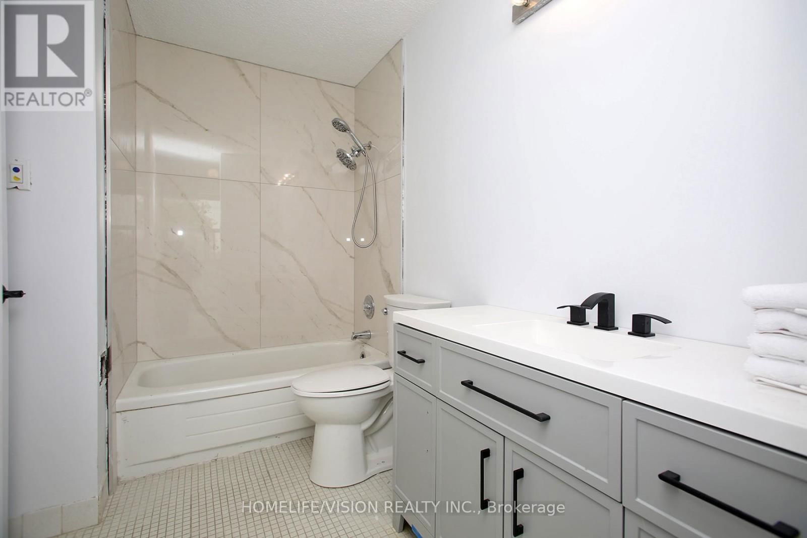 207 - 1071 WOODBINE AVENUE Image 15