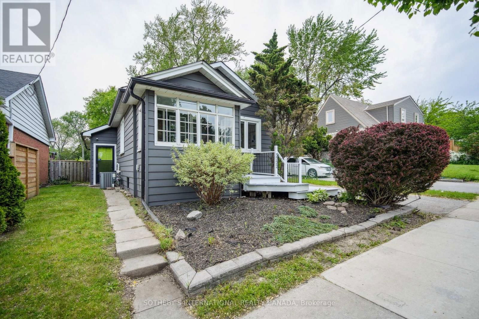 3722 ST. CLAIR AVENUE EAST Image 5