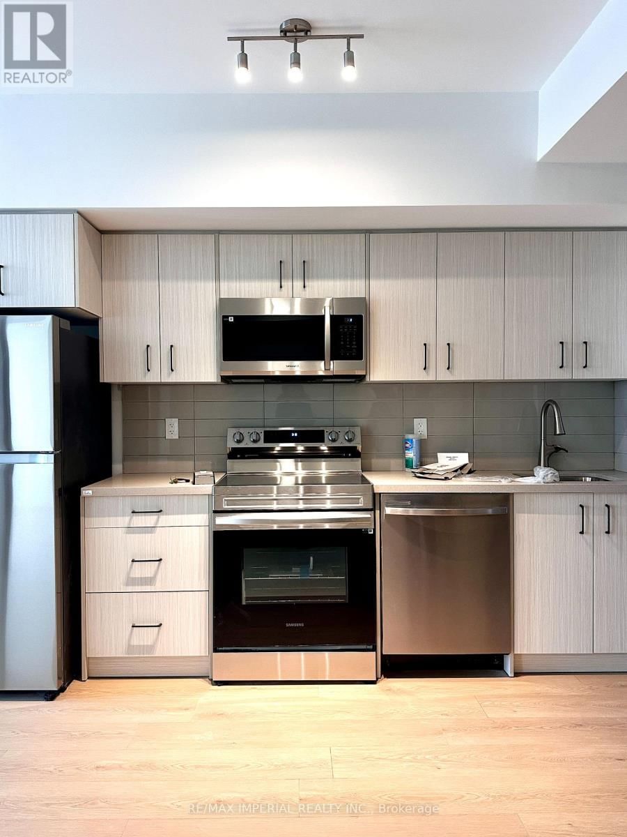 B 810 - 3429 SHEPPARD AVENUE EAST Image 4