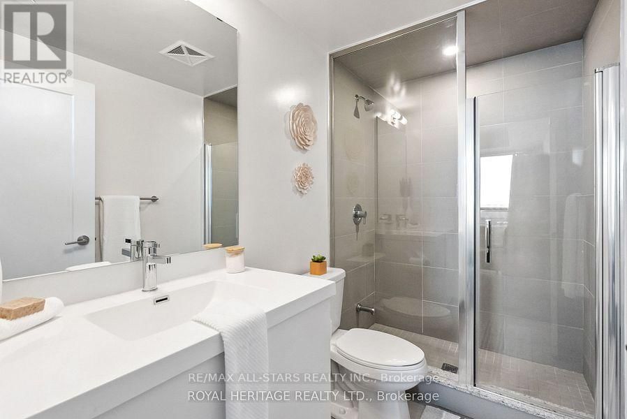 214 - 2550 SIMCOE STREET NORTH Image 15