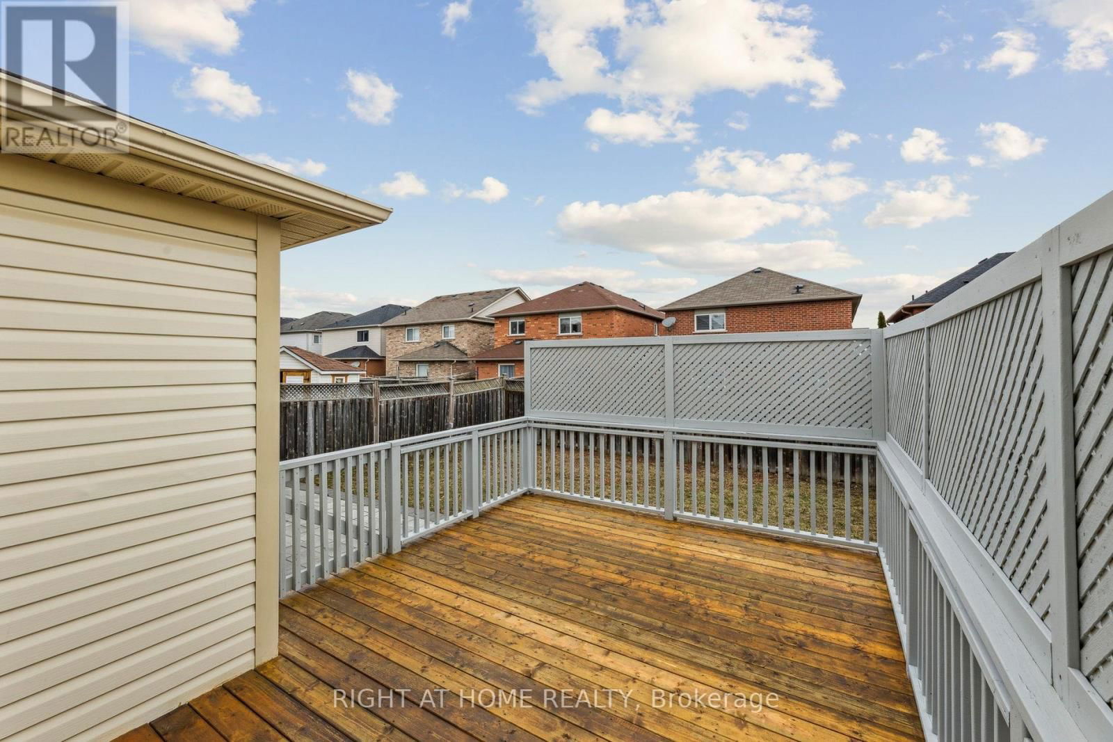 92 LONGUEUIL PLACE Image 41