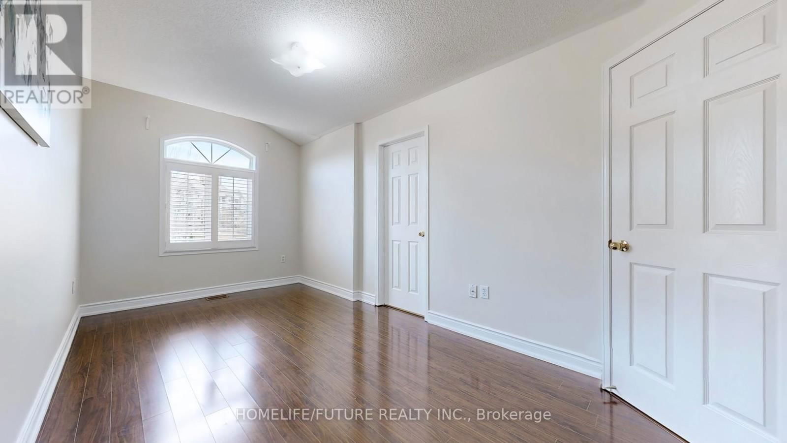 47 - 435 MIDDLEFIELD ROAD Image 22