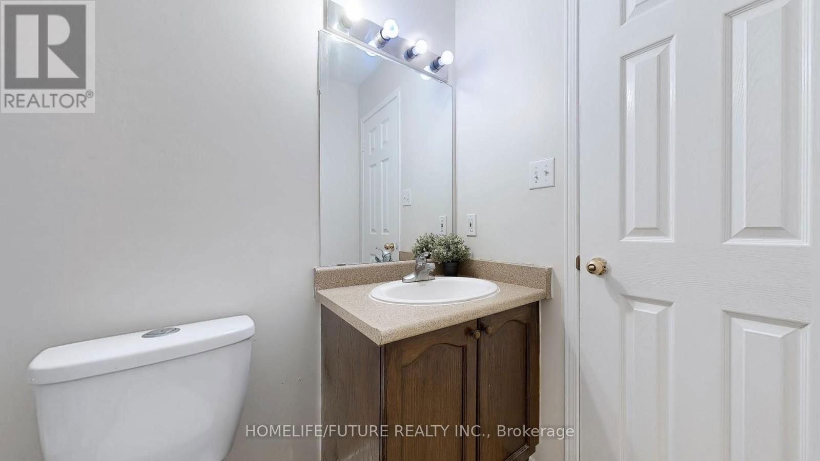 47 - 435 MIDDLEFIELD ROAD Image 37