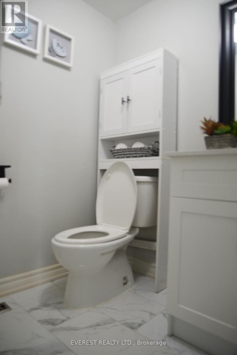 25 BRIDLEGROVE DRIVE Image 13